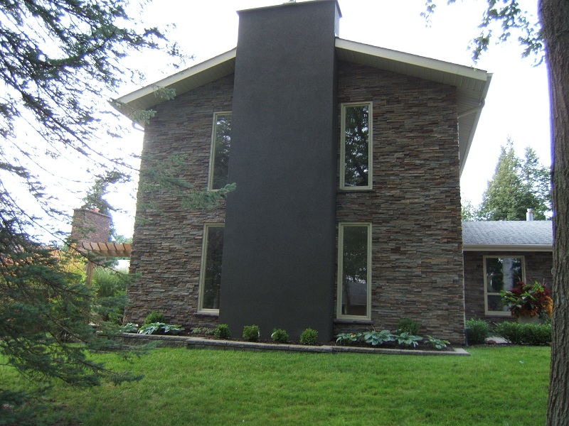 Front view of house with Pro-Fit Alpine Cultured Stone.